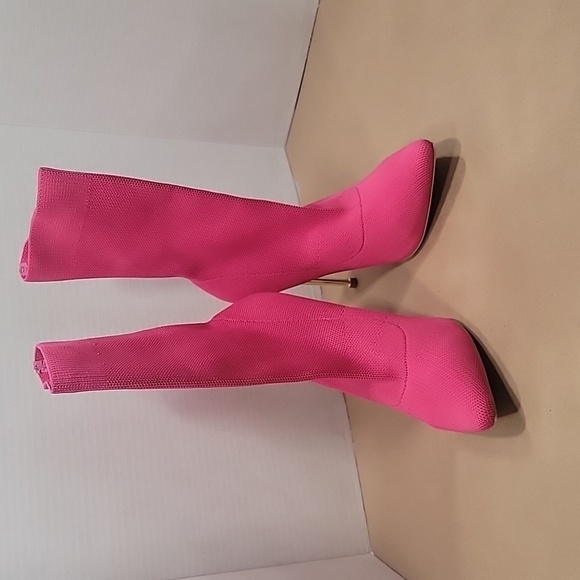 Cuccoo, Size 39 (8.5) Hot Pink w/ Gold Stiletto Sock Boots, Barbiecore, EUC - Picture 1 of 8